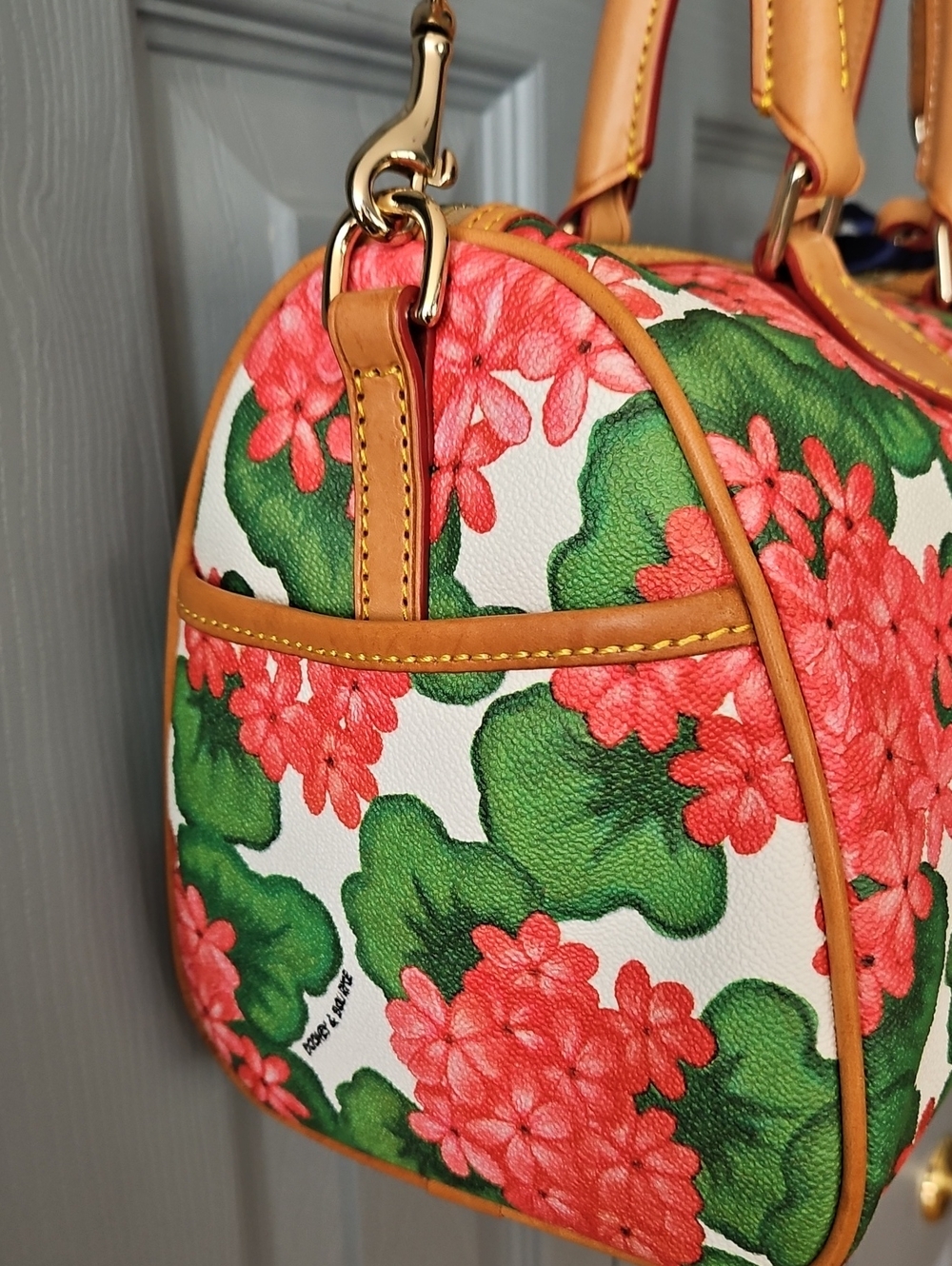 NWT Dooney & Bourke Floral Hydrangea Satchel with Matching Zip Pouch & Key Fob - Picture 6 of 16